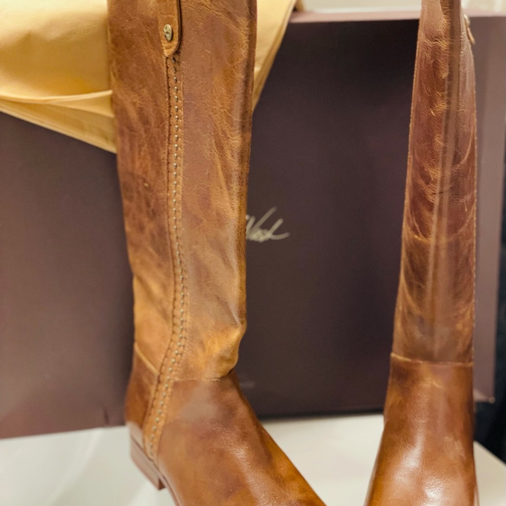 Patricia Nash Brown Heeled Boots with Elegant Design